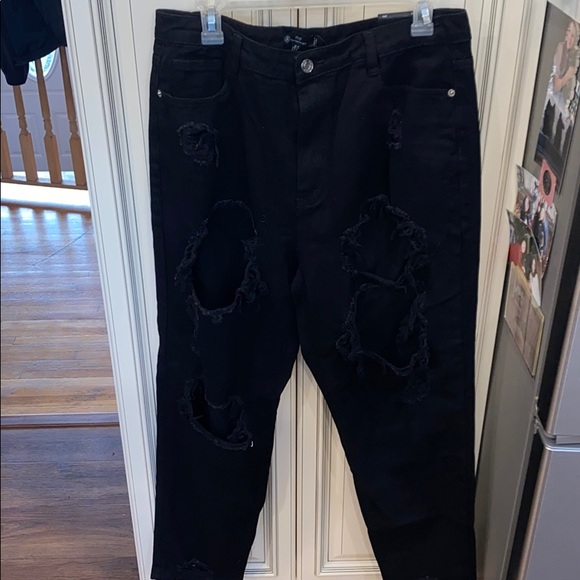 Misguided Black Riot High Rise Mom Jean - Picture 1 of 4